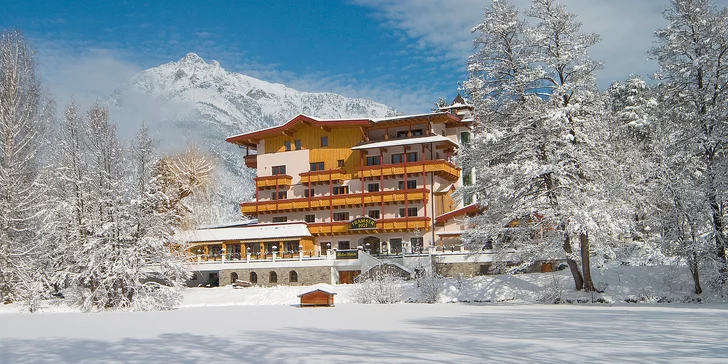 Tyrolská zimní dovolená: 4* hotel s polopenzí, neomezený wellness, karta výhod