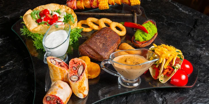 Hostina v kubánské restauraci pro 2–4 osoby: steak, tortilly, tacos a přílohy