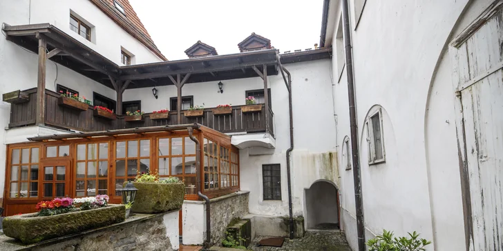 Pobyt v srdci Českého Krumlova se snídaní a vínem: pokoj nebo apartmán až pro 5 osob