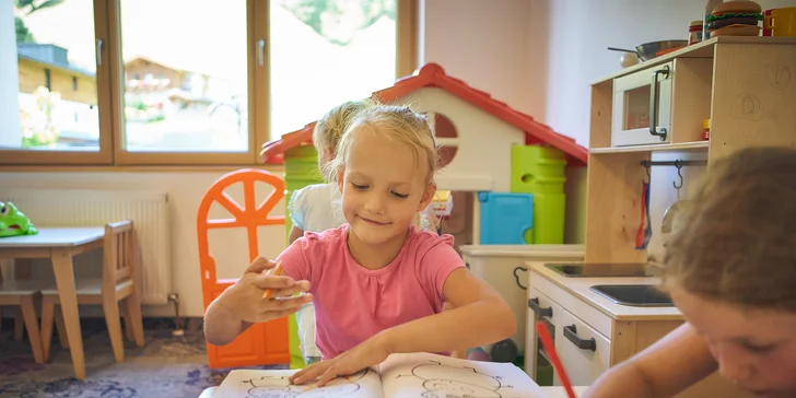 Dovolená v rakouském Saalbachu: 4* hotel s polopenzí, saunový svět, více než 200 km sjezdovek