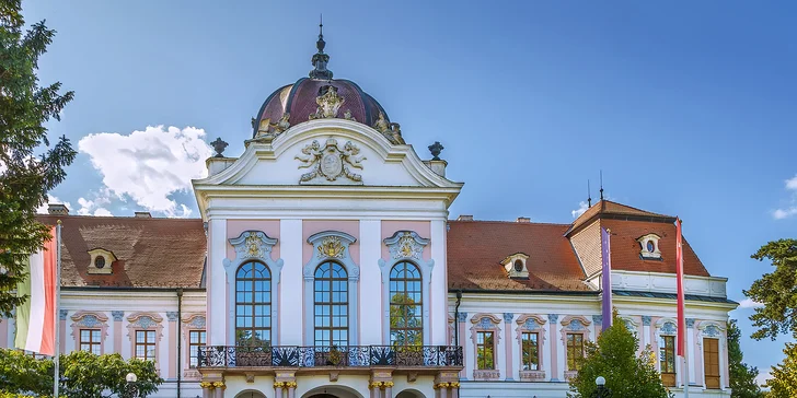 Advent v Egeru i Budapešti: 3 noci v hotelu Flora**** s polopenzí a saunami, doprava, vstup do lázní