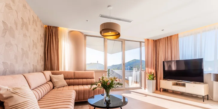 Dovolená v Žilině: 4* hotel se snídaní a vstupem do bazénu, saun a vířivky