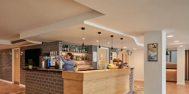 Dvě nebo tři noci v hotelu Holiday Inn v Londýně s vyhlídkovým busem a prohlídkami s průvodcem