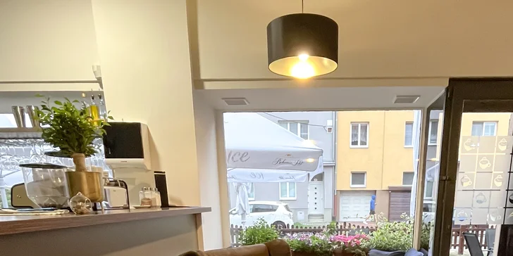 Rozmazlete své chuťové buňky: grilovaný hermelín či dezert, káva a limonáda pro 1 i 2 osoby