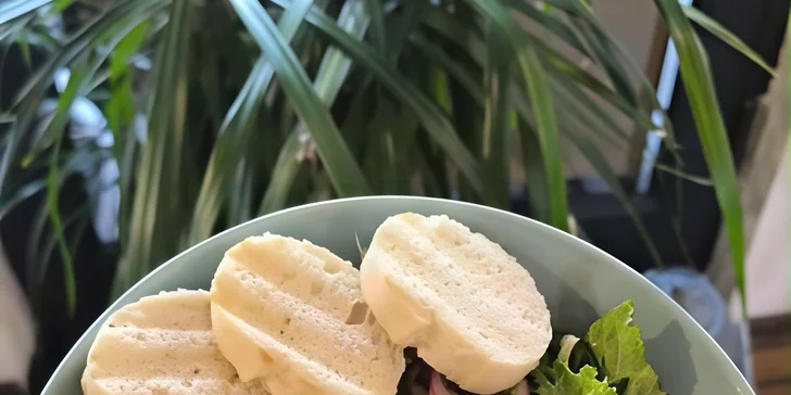 Rozmazlete své chuťové buňky: grilovaný hermelín či dezert, káva a limonáda pro 1 i 2 osoby
