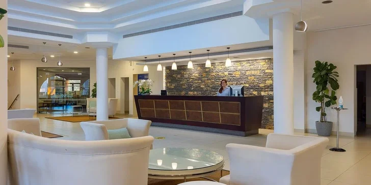 Letecky na Krétu: hotel Giannoulis Almyra Beach***** s all inclusive, bazén i dětský klub Čedog