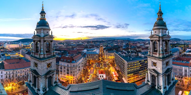 Advent v Egeru i Budapešti: 3 noci v hotelu Flora**** s polopenzí a saunami, doprava, vstup do lázní