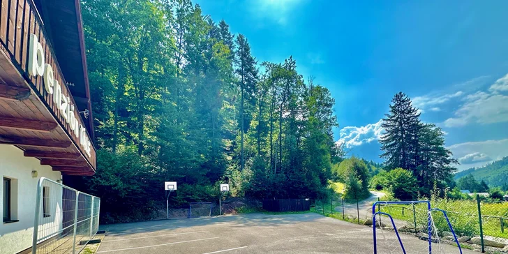 Pobyt v horském rodinném penzionu v Nízkých Tatrách s polopenzí a slevou do wellness