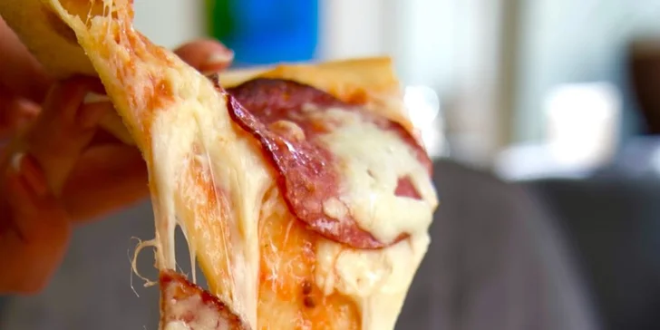 Pizza dle výběru i vč. nápoje pro 1-2 osoby v samém srdci Prahy: margherita i diavola