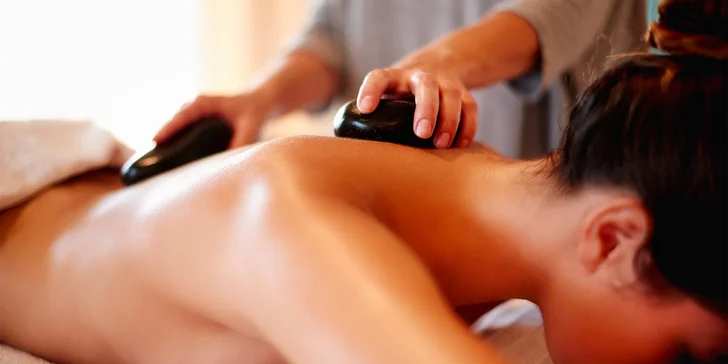 Masáže dle výběru: masáž zad, klasická nebo relax s lávovými kameny