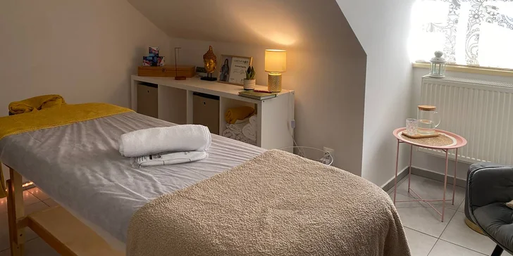Masáže dle výběru: masáž zad, klasická nebo relax s lávovými kameny