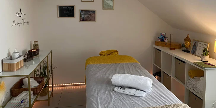 Masáže dle výběru: masáž zad, klasická nebo relax s lávovými kameny