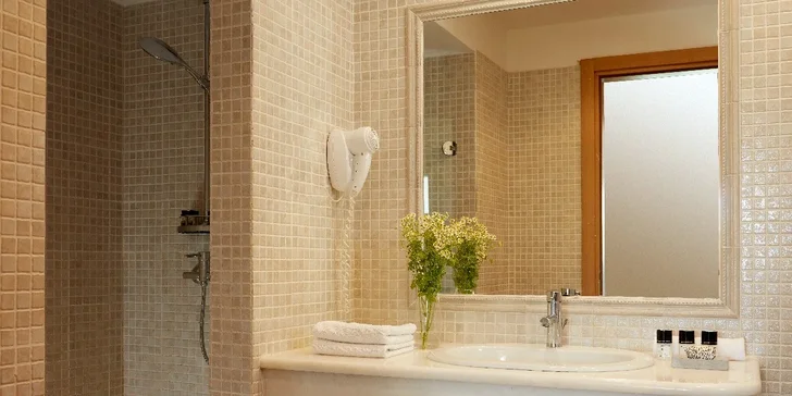 Dovolená na řeckém poloostrově Peloponés: 5* hotel u pláže, all inclusive i let