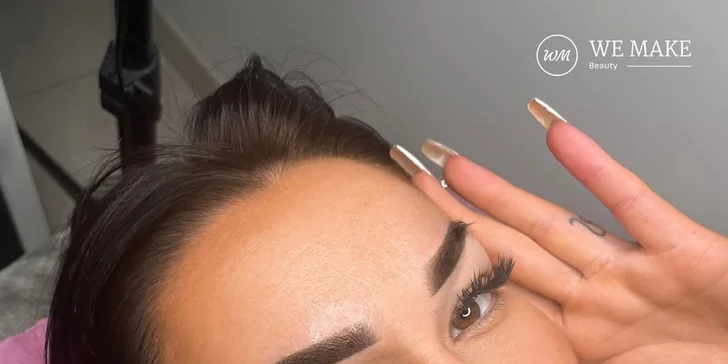 Nový permanentní make-up či korekce stávajícího: obočí, oční linky či rty