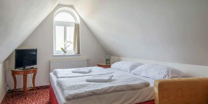 Hotel v centru Karlových Varů: jídlo a wellness, možnost masáže i solné jeskyně