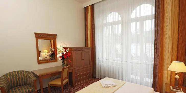 Hotel v centru Karlových Varů: jídlo a wellness, možnost masáže i solné jeskyně
