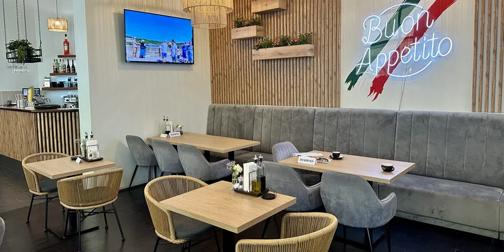 Pizza dle výběru i vč. nápoje pro 1-2 osoby v samém srdci Prahy: margherita i diavola