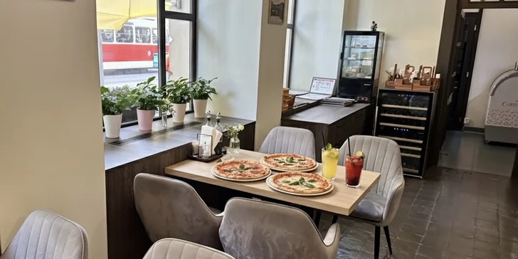 Pizza dle výběru i vč. nápoje pro 1-2 osoby v samém srdci Prahy: margherita i diavola