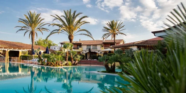 4* pohoda na Sardinii: hotel TH San Teodoro (Liscia Eldi Resort), pláž na dohled a strava
