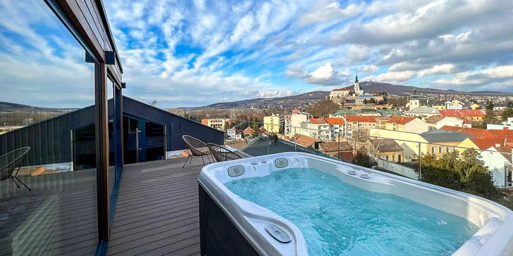 Romantický pobyt v Nitře s privátním wellness na střeše s výhledem na město a snídaní