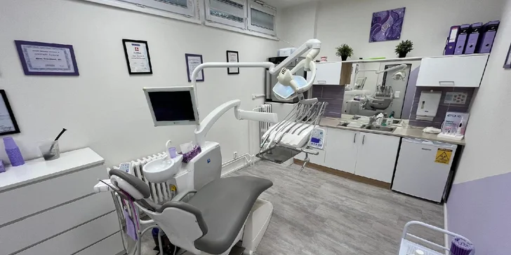 Dentální hygiena: odstranění kamene ultrazvukem, leštění či air-flow i fluoridace