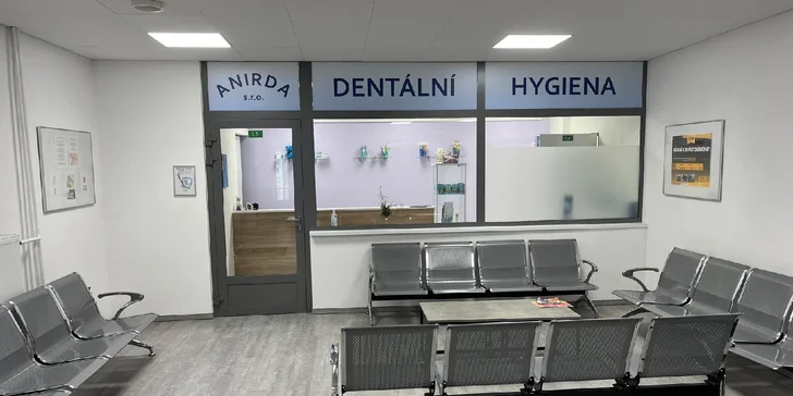 Dentální hygiena: odstranění kamene ultrazvukem, leštění či air-flow i fluoridace