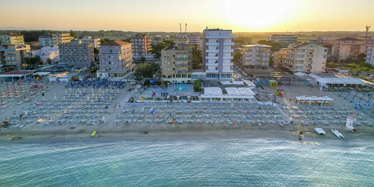 Rodinná all inclusive dovolená v Itálii: 3* hotel přímo na pláži, animace, dítě zdarma
