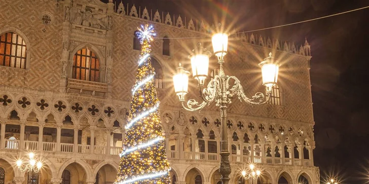 Zájezd do adventních Benátek a Verony s ubytováním a snídaní