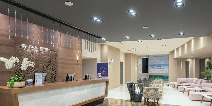 Letecky na Krétu: 5* hotel u pláže, all inclusive, bazény, tenis i miniclub