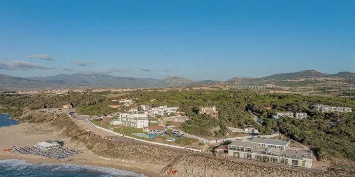 Sardinie s plnou penzí: Hotel Bellevue Resort Sardinia**** u písčité pláže, letenky i transfery v ceně