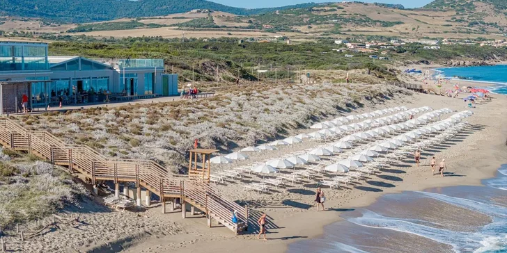 Sardinie s plnou penzí: Hotel Bellevue Resort Sardinia**** u písčité pláže, letenky i transfery v ceně