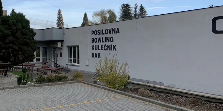 1 hodina bowlingu až pro 8 hráčů vč. zapůjčení bot: dopoledne či odpoledne