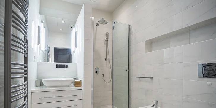 Luxusní apartmány ve Sky Tower: nejvyšší budova Wrocławi a nedávno i Polska, možnost jacuzzi