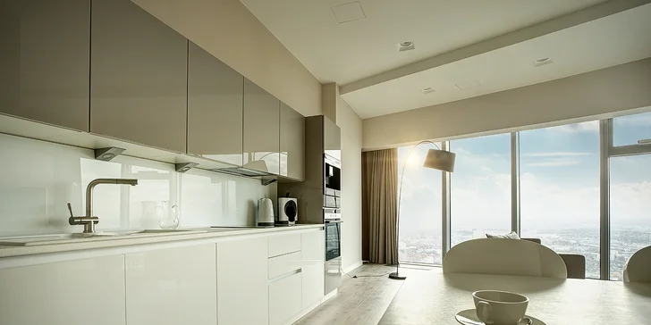 Luxusní apartmány ve Sky Tower: nejvyšší budova Wrocławi a nedávno i Polska, možnost jacuzzi