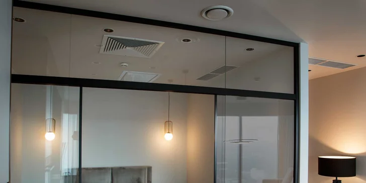 Luxusní apartmány ve Sky Tower: nejvyšší budova Wrocławi a nedávno i Polska, možnost jacuzzi
