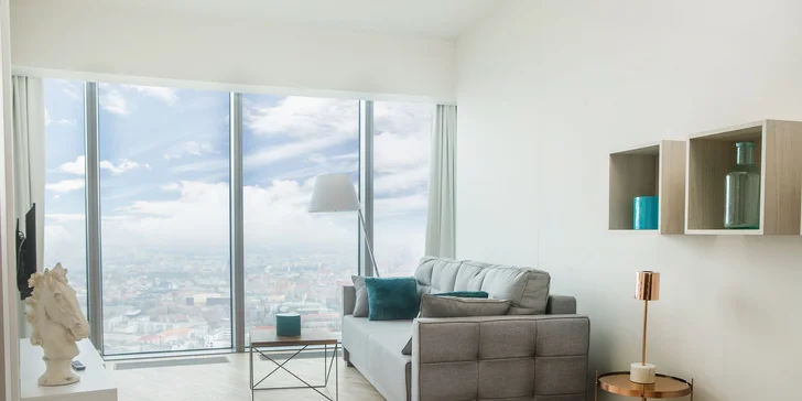 Luxusní apartmány ve Sky Tower: nejvyšší budova Wrocławi a nedávno i Polska, možnost jacuzzi