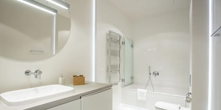 Luxusní apartmány ve Sky Tower: nejvyšší budova Wrocławi a nedávno i Polska, možnost jacuzzi