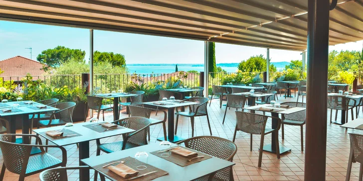 Lago di Garda: 4* hotel s bazénem a panoramatickou terasou hned u jezera, strava v ceně
