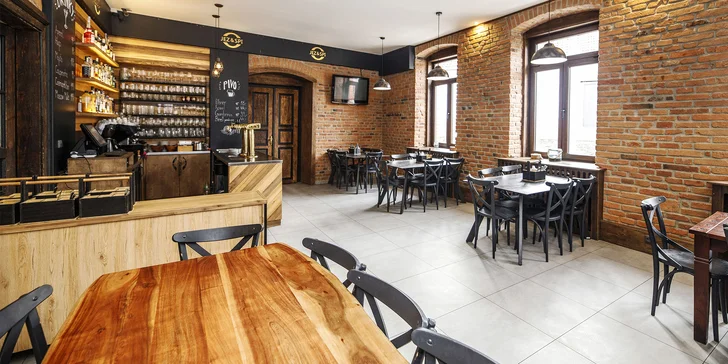To vše si vychutnáte v restauraci penzionu JEZ & SPI v Plánici, rodišti Františka Křižíka. 
