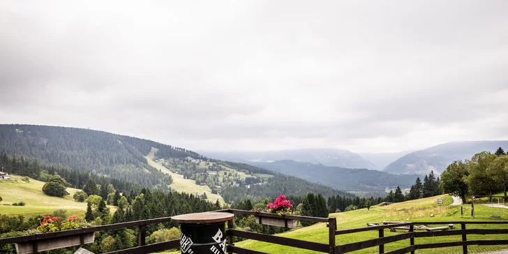 Horský hotel v Peci pod Sněžkou: uprostřed přírody, u turistických tras a se snídaní