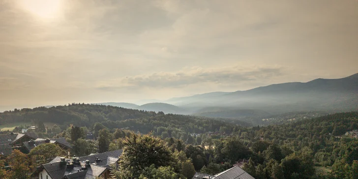Nový moderní resort ve Sklářské Porubě: snídaně či polopenze, wellness, infinity bazén