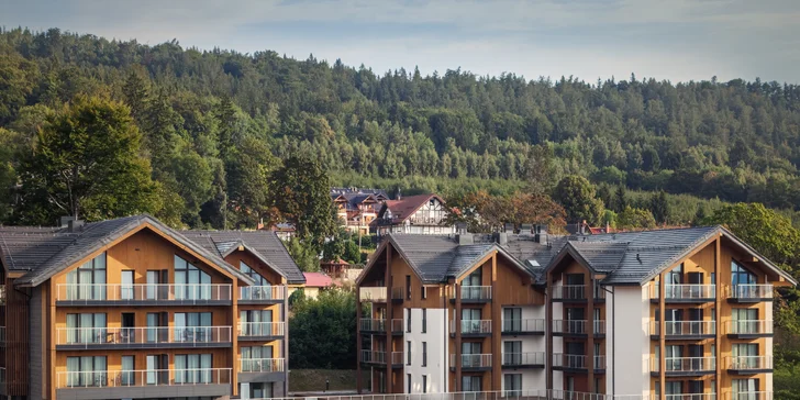 Nový moderní resort ve Sklářské Porubě: snídaně či polopenze, wellness, infinity bazén