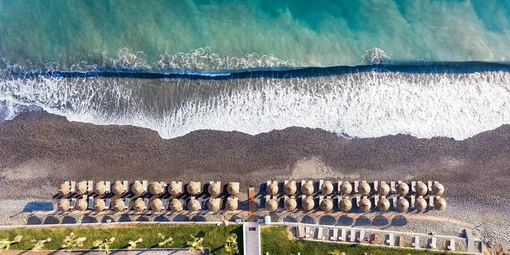 Adults only dovolená na Krétě: 4* hotel přímo u pláže, all inclusive, bazén, letenky