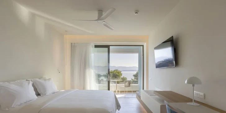 Řecko letecky: hotel Mirage Chalkida City Resort***** přímo u pláže, infinity bazén i snídaně