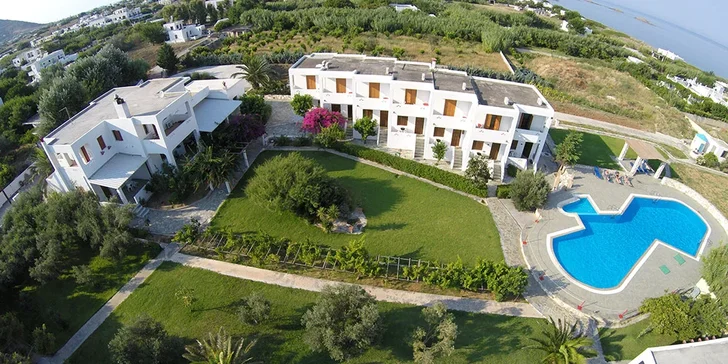 Dovolená na řeckém ostrově Skyros: 2* hotel Angela se snídaní, bazén i letenky