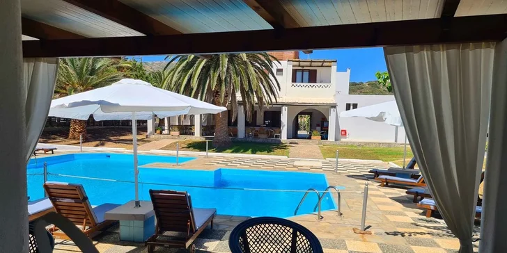 Odpočinek na řeckém ostrově Skyros: letenky, 3* hotel Melikari 300 m od pláže, snídaně, bazén