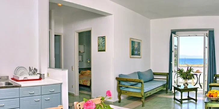 Ostrov Lesbos letecky: hotel Panselinos*** u pláže, polopenze i bazén