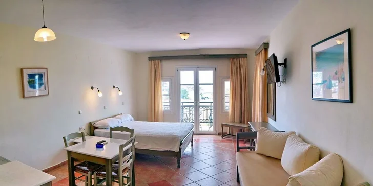 Ostrov Lesbos letecky: hotel Panselinos*** u pláže, polopenze i bazén