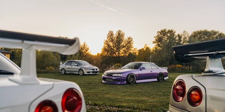 Jízda v Nissan Skyline R34, Nissan Silvia nebo Mitsubishi Lancer Evolution VIII: řízení i spolujízda, varianta s jízdou driftem