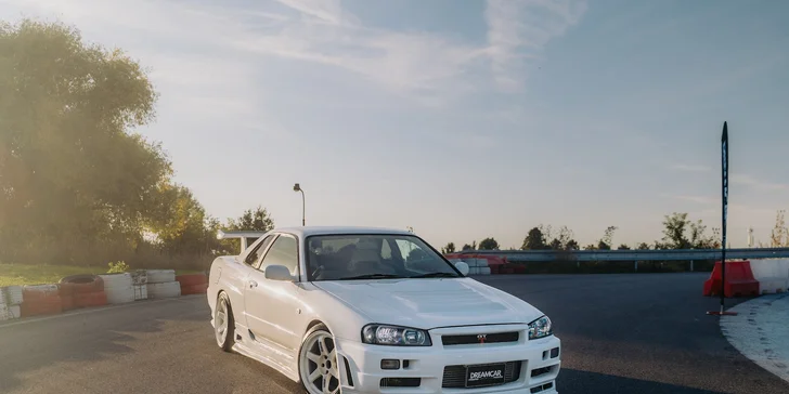 Jízda v Nissan Skyline R34, Nissan Silvia nebo Mitsubishi Lancer Evolution VIII: řízení i spolujízda, varianta s jízdou driftem
